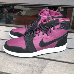 NEW Nike Air Jordan 1 Size 7 High Rebel shoes